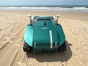 Robot Pembersih Pantai