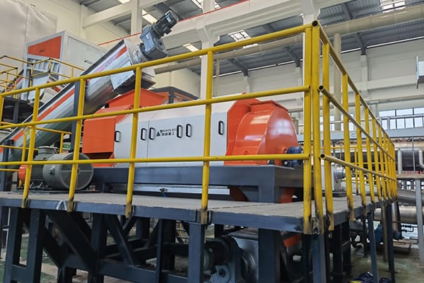 Mesin Pembuka Kemasan Sampah