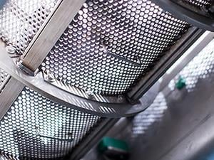 Mesin Pembuka Kemasan Sampah